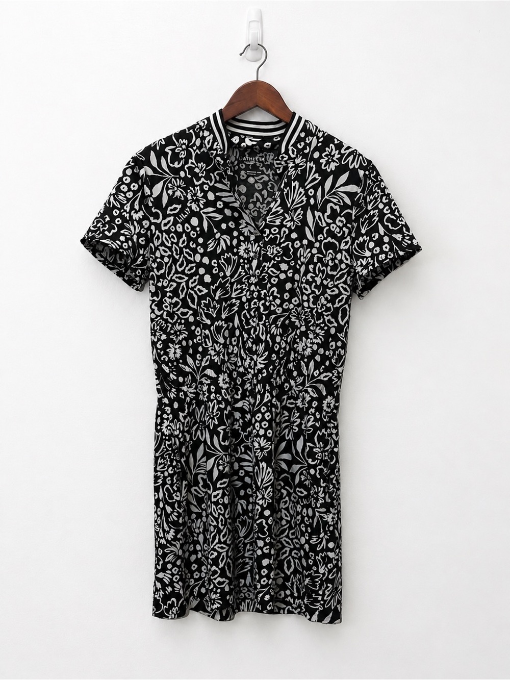 Lilly Pulitzer Black & White luxetic love dress